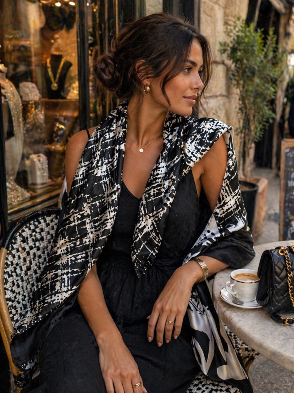 ❤️NEW Feel of Silk Black & White Pattern Scarf Wrap